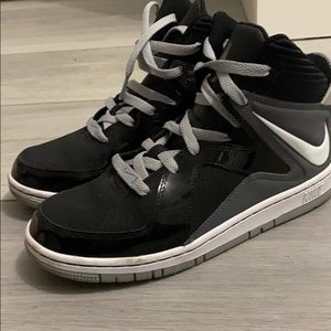 5Y Nike Dunks